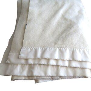 Vintage Twin XL Acrylic Thermal Blanket Ivory Satin Trim Edges 62 x 92 USA Made